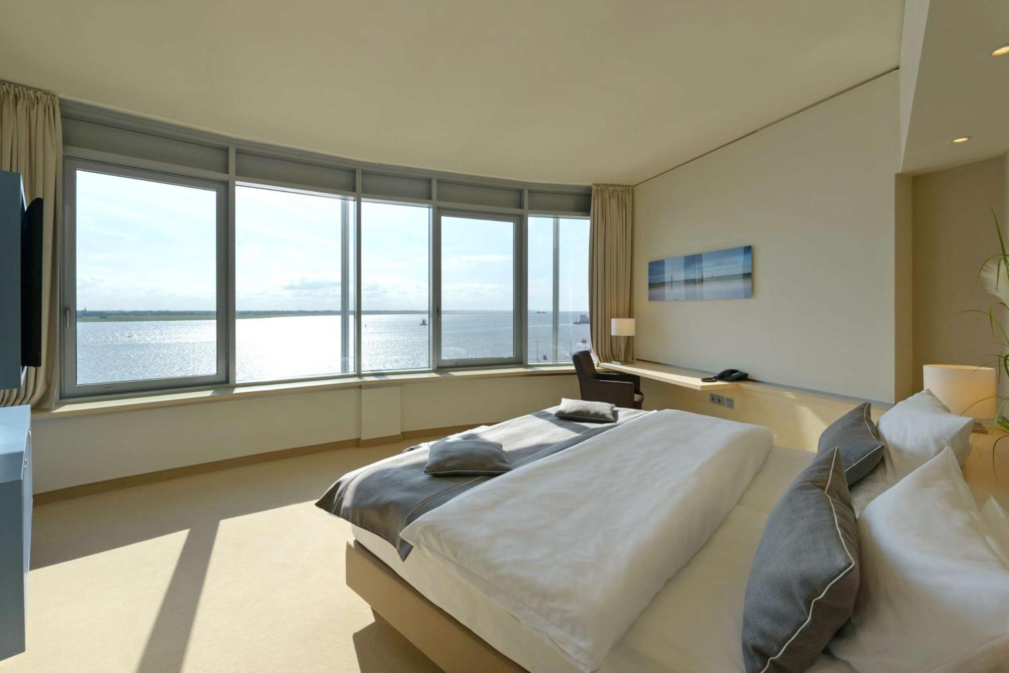 Atlantic Hotel Sail City Bremerhaven Exterior photo